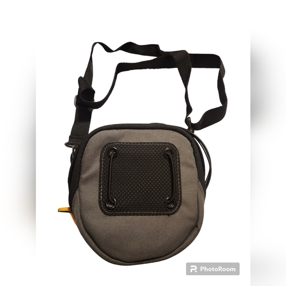 Durabrand CD 916 Portable Player and Caselogic Case - Picture 12 of 16